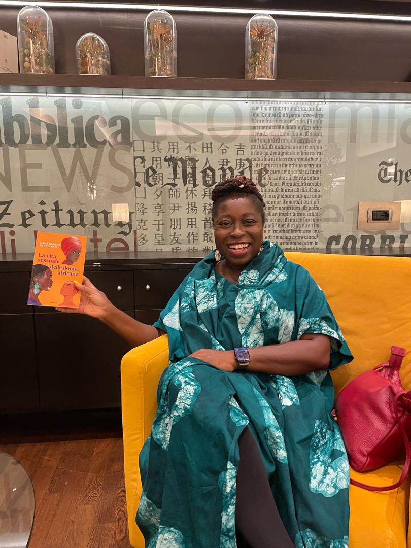 MAKEDAComms's tweet photo. Congratulations to our CEO Nana Darkoa Sekyiamah on the Italian translation of Sex Life of African Women!

This book dismantles prevailing stereotypes, challenges societal taboos while spotlighting the authentic experiences and complexities of African womanhood.1/2 https://t.co/Xl5koqoleg