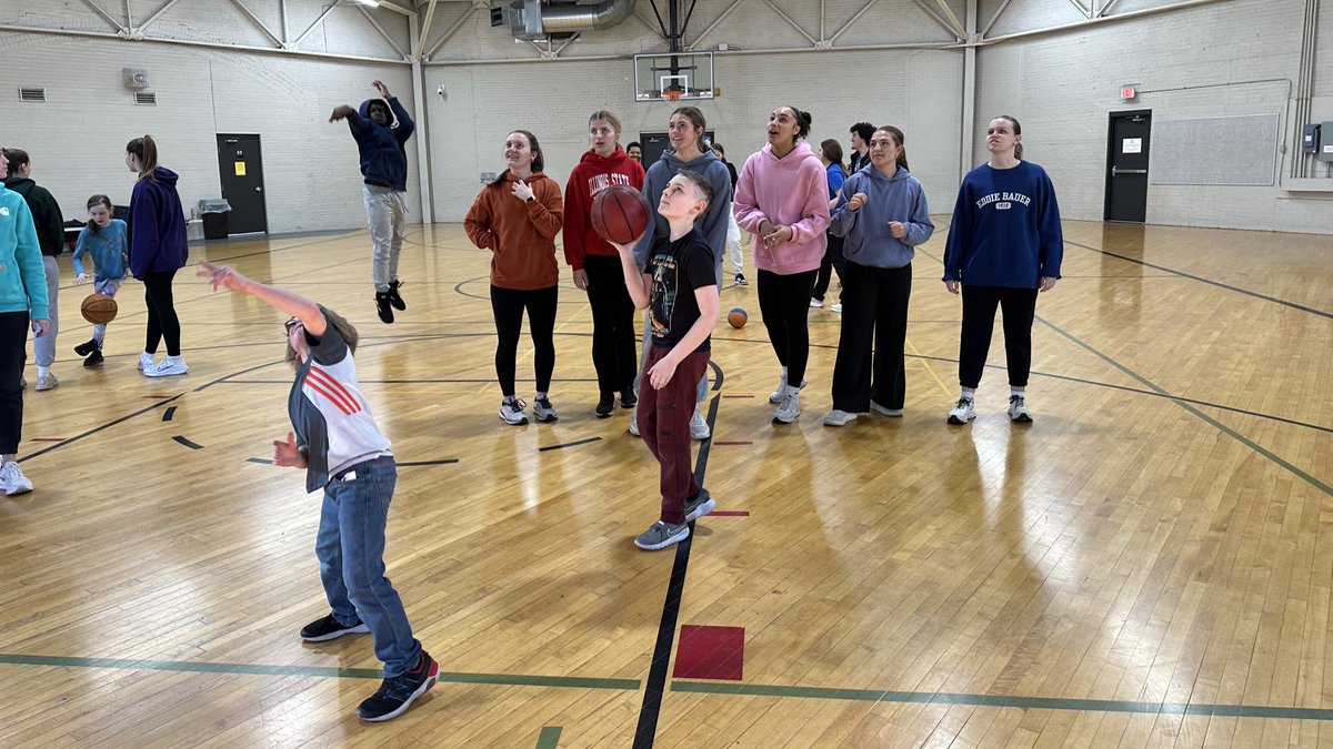 UWSP W Basketball (@uwspwbb) on Twitter photo Classroom || Competition || Community
Started #D3Week by hanging with some of our favorite supporters working with <a href="/BGCWis/">Wisconsin Boys & Girls Clubs</a> & their “Try it out Program”‼️
Energy, Enthusiasm, and Growth of the game 🏀 for Everyone 📈🔋📈
💜 #Pointers 💛 #WhyD3 🧃 Classroom || Competition || Community
Started #D3Week by hanging with some of our favorite supporters working with <a href="/BGCWis/">Wisconsin Boys & Girls Clubs</a> & their “Try it out Program”‼️
Energy, Enthusiasm, and Growth of the game 🏀 for Everyone 📈🔋📈
💜 #Pointers 💛 #WhyD3 🧃