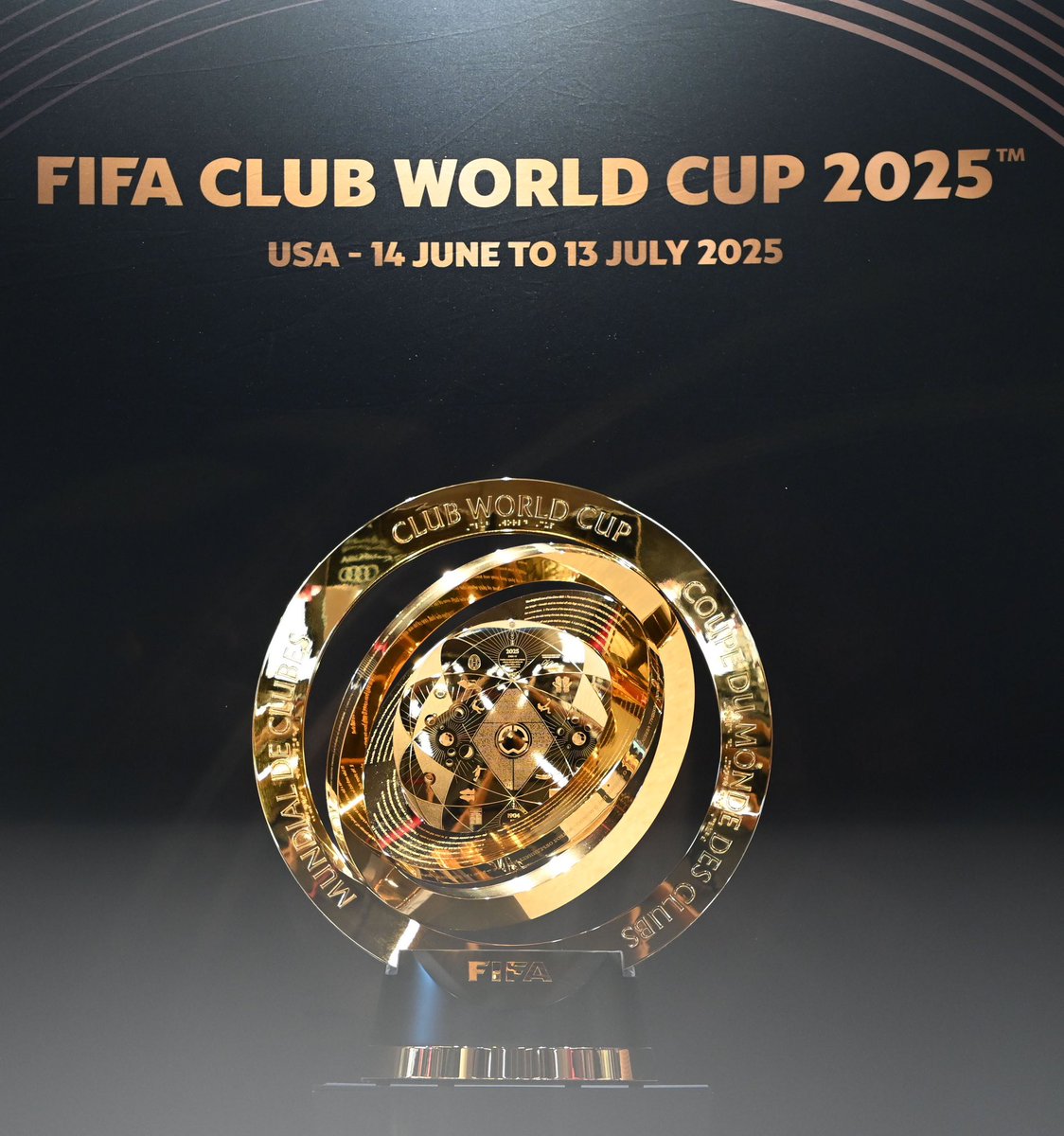 ActuFoot_'s tweet photo. 🚨 𝗟𝗘𝗦 𝗔𝗥𝗕𝗜𝗧𝗥𝗘𝗦 𝗣𝗢𝗥𝗧𝗘𝗥𝗢𝗡𝗧 𝗗𝗘𝗦 𝗖𝗔𝗠𝗘́𝗥𝗔𝗦 𝗖𝗢𝗥𝗣𝗢𝗥𝗘𝗟𝗟𝗘𝗦 𝗔̀ 𝗟𝗔 𝗖𝗢𝗨𝗣𝗘 𝗗𝗨 𝗠𝗢𝗡𝗗𝗘 𝗗𝗘𝗦 𝗖𝗟𝗨𝗕𝗦 ! 📹🏆

Cette initiative s’inscrit dans le cadre d’une phase d’expérimentation, les tests ayant été approuvés par l’Ifab.

🗞️ communiqué FIFA