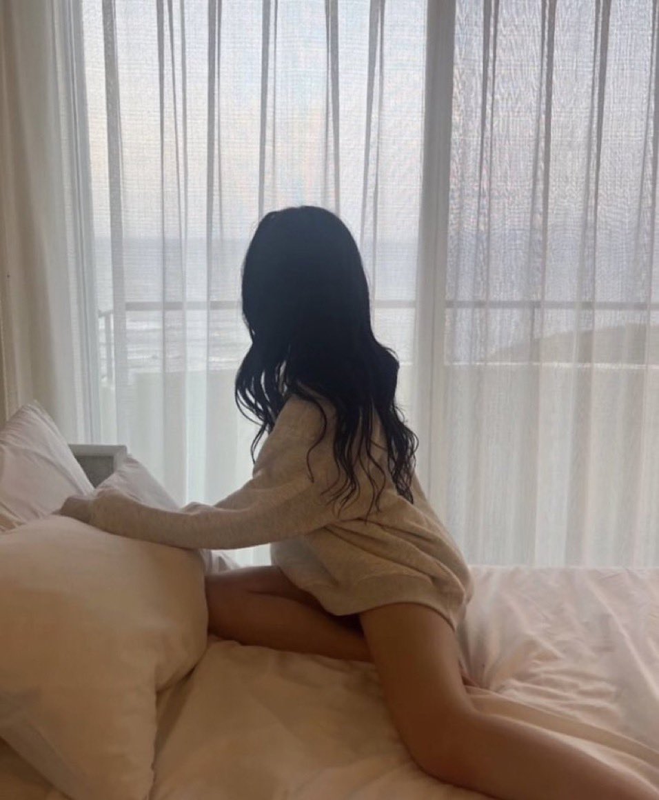 Mi__20x's tweet photo. おきとるひとはなそおー？
 #裏アカ女子  #裏アカ男子 
 #裏アカ男子と繋がりたい 
 #寝落ち通話  #通話相手募集中 https://t.co/NdUzEpWYUv