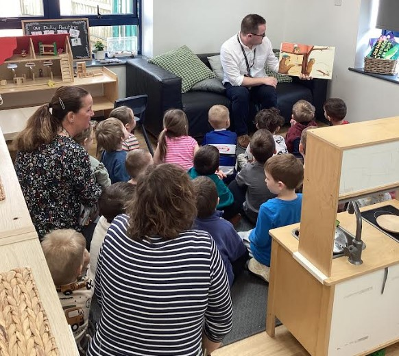 Little Learners_Castle Batch (@ll_castlebatch) on Twitter photo ๐๐ฒ๐ฌ๐ญ๐๐ซ๐ฒ ๐๐๐๐๐๐ซ๐ฌ Last week we welcomed more Mystery Readers from Castle Batch Primary School Academy! Ruth Baltzer is the school SENCO, Tom Hassall is the Deputy Head Teacher and Abby White is a Business Administrator. Thank you so much for sharing a story with us! ๐๐ฒ๐ฌ๐ญ๐๐ซ๐ฒ ๐๐๐๐๐๐ซ๐ฌ Last week we welcomed more Mystery Readers from Castle Batch Primary School Academy! Ruth Baltzer is the school SENCO, Tom Hassall is the Deputy Head Teacher and Abby White is a Business Administrator. Thank you so much for sharing a story with us!