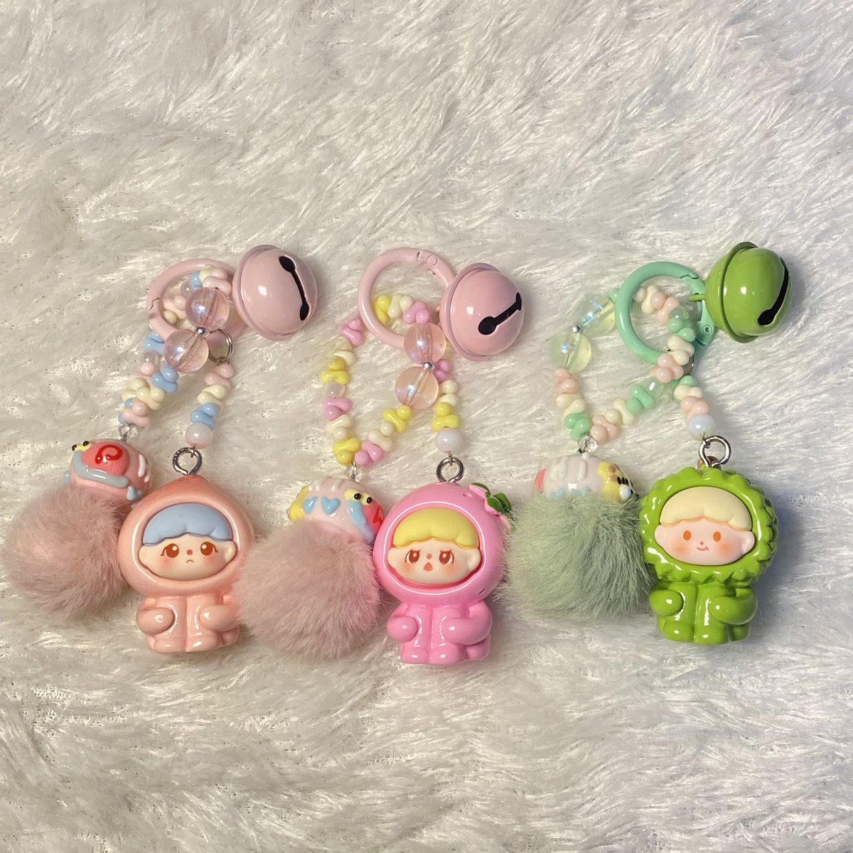 thahnat's tweet photo. @ohioparamedicc aku jual berbagai macam keychain dan phone charm juga semuanya under 50k! https://t.co/xquYnJ7CQw