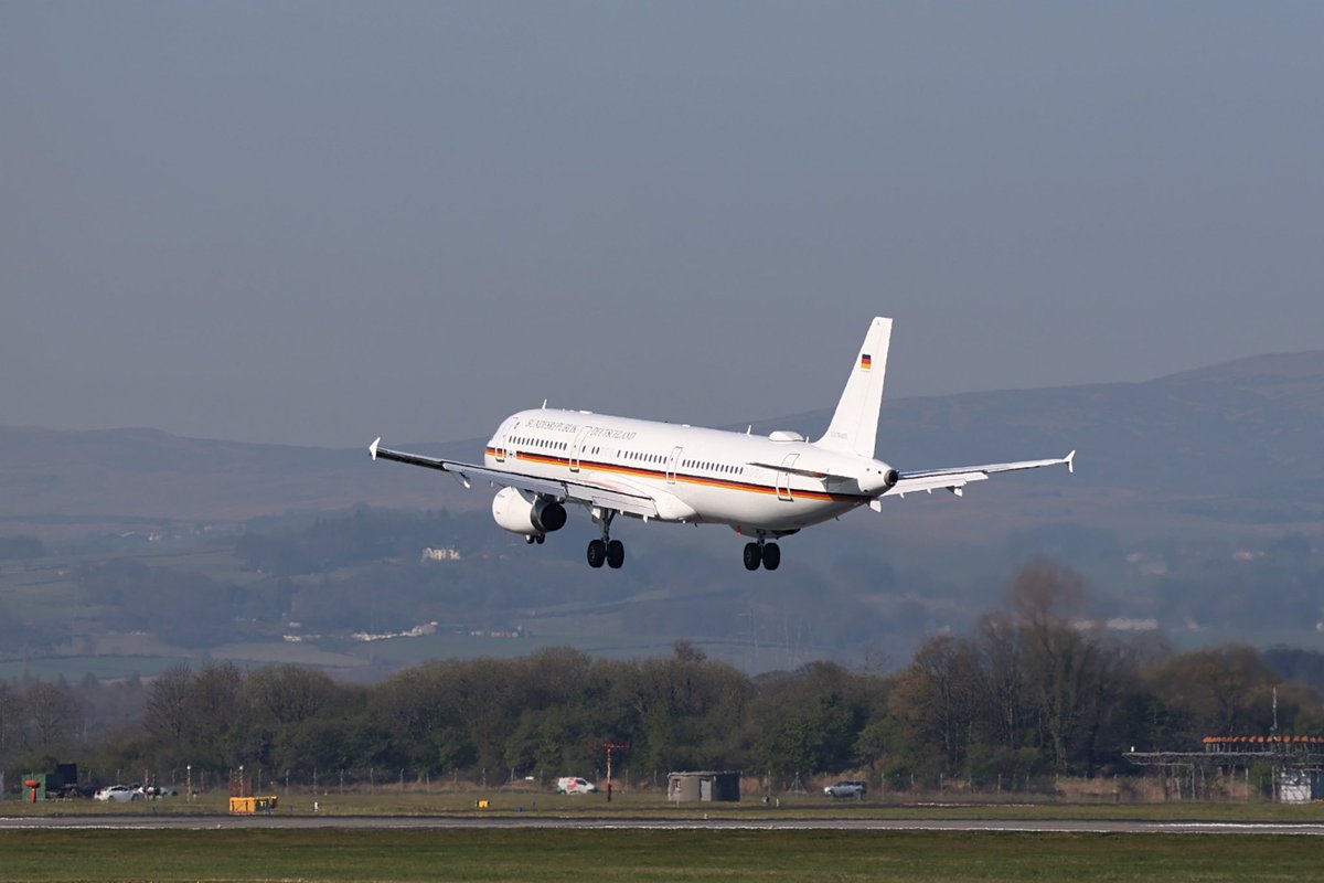 Eng1170's tweet image. Great low approach and go-around from @Team_Luftwaffe with their A321 @GLA_Airport this morning. Kept it nice and low down the length of the runway today🙌🏼🇩🇪🏴󠁧󠁢󠁳󠁣󠁴󠁿 #aviation #aviationphotography #avgeeks #Luftwaffe