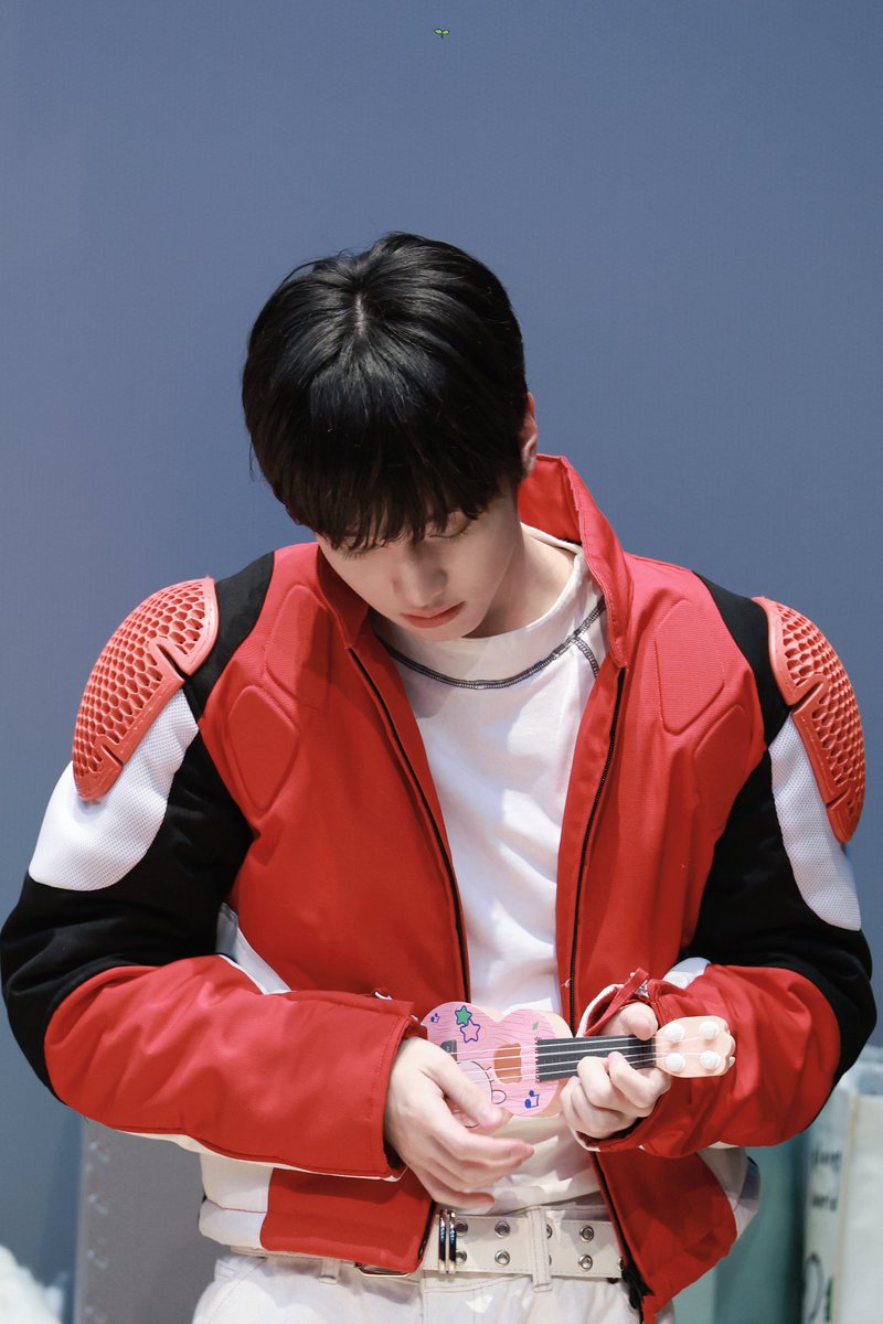 240408 에버라인 #유준
🫳🏻🫳🏻
#YUJUN #정유준 #xikers #싸이커스