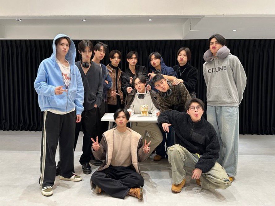 pizzakisster ✨💫 tweet media