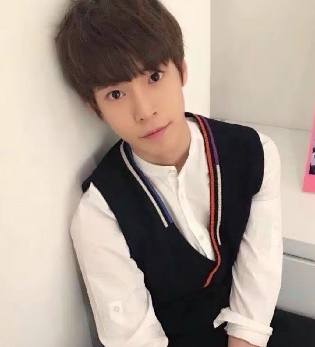 #구년째_도영이를_응원한다구
#9YearsAndStillDoyoung

평생 응원할게
우리의 도영이되어줘서 고마워
동영아