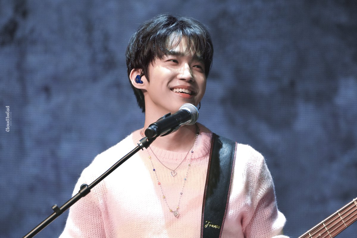 Nf_xxyxhx's tweet photo. #봄날의_동성꽃이_피었습니다 
#HAPPY_DONGSUNG_DAY

생일축하해 동성아 🤍 행복만 가득하길 바라 🤍 https://t.co/9vkwJwIcrM