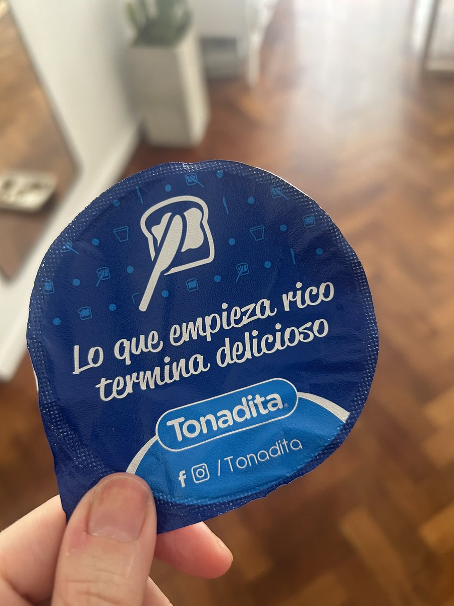 ladelosmates's tweet photo. Que raro se puso el queso tonadita https://t.co/YiMNhmenB8