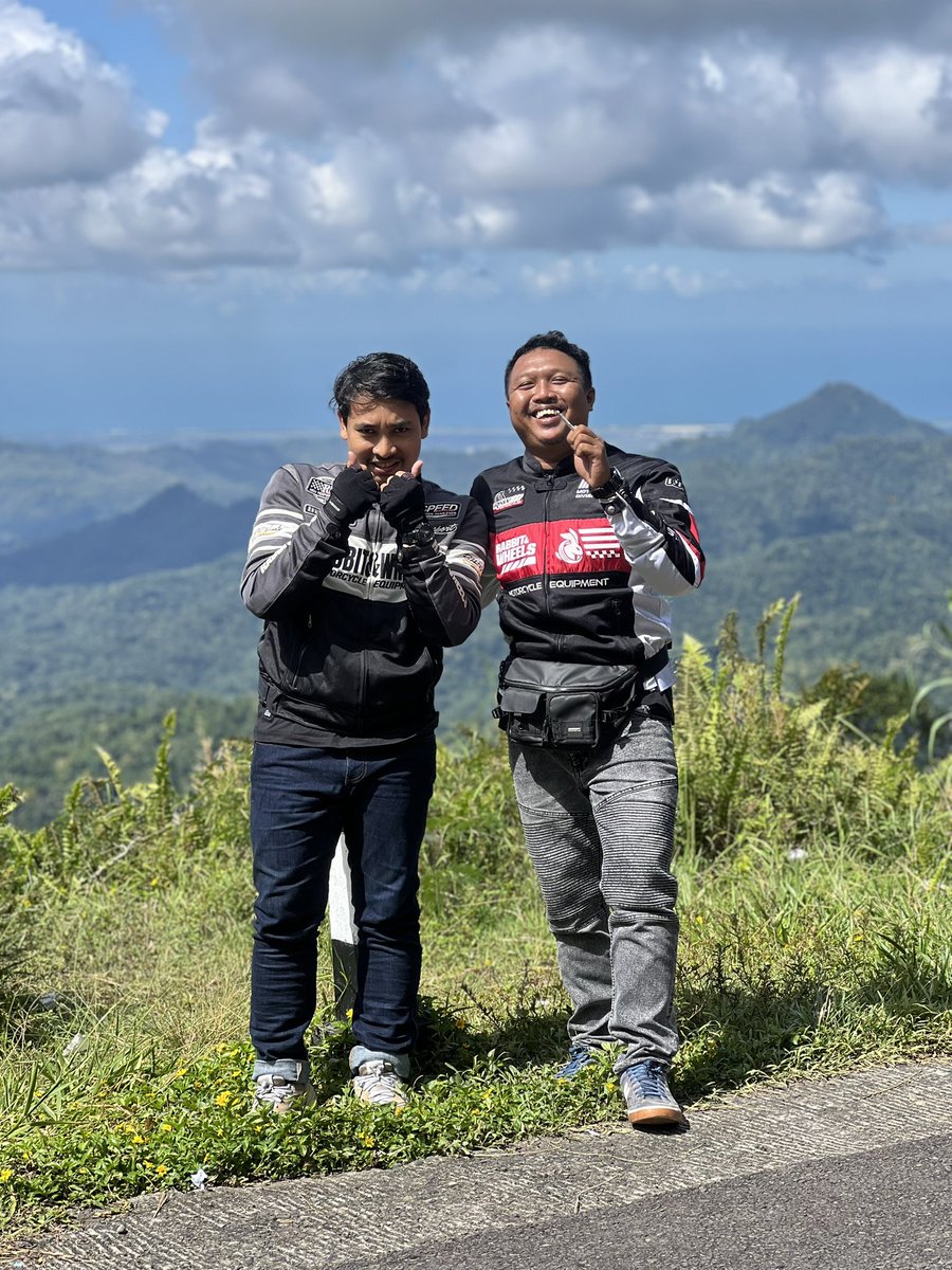 Endry_anc's tweet photo. Tipis tipis obat kangen 🍃 https://t.co/Ddi4obii3n