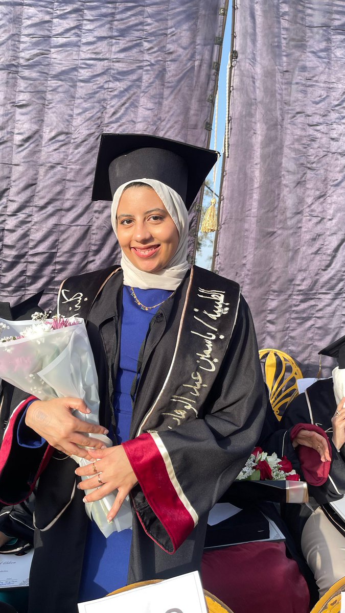 Yasmin_abdelwah's tweet photo. لولا الله ما كنا هنا 💙
الحمد لله 🎓✨
#Graduation56 https://t.co/SX7h22wrRp