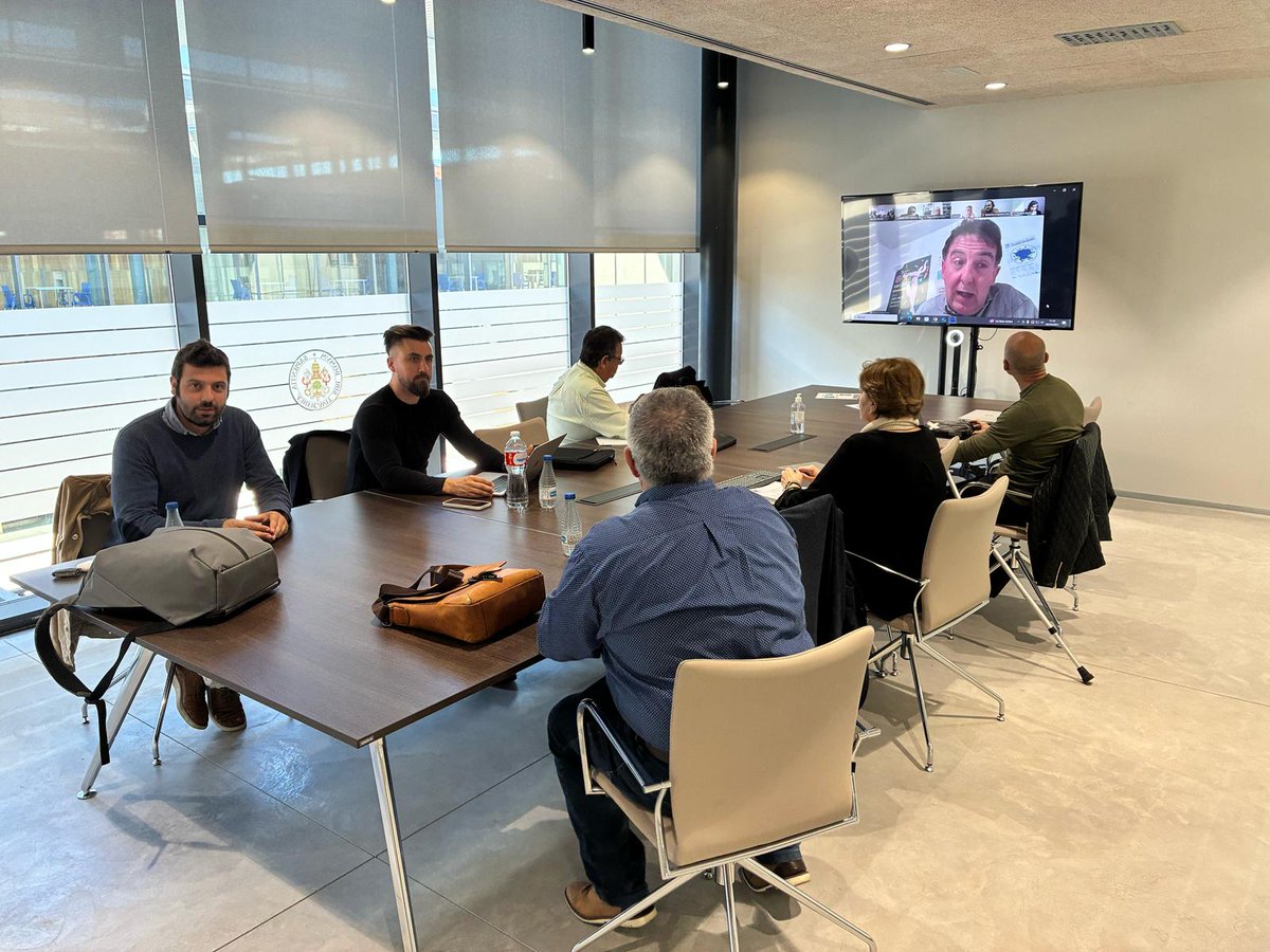 📍 Avui ens trobam a Segòvia amb el Consell Rector <a href="/UECoE3/">UECoE</a>  per avançar en la planificació de les activitats previstes per al 2025. També definirem la data de la propera Assemblea General. Continuam treballant en xarxa per enfortir el cooperativisme educatiu.  #SomCooperatives