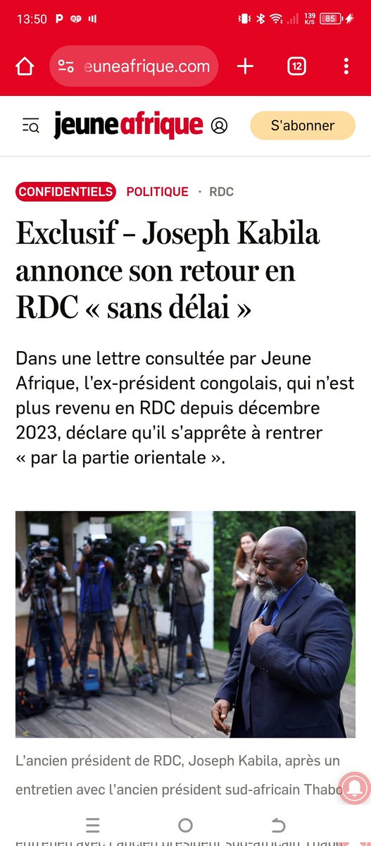gata_bona's tweet photo. Bon retour Raïs. Ce peuple a besoin de vous. https://t.co/Xc4GVDnvyL