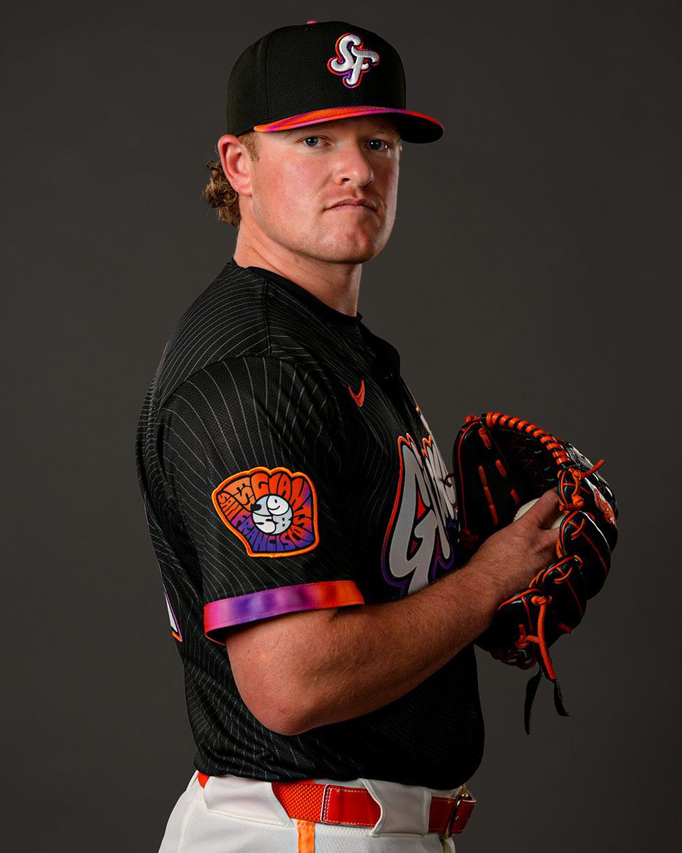 MarkusBoucher's tweet photo. Unpopular opinion: I like the Giants new City Connect Uniforms 🤷🏻‍♂️ #SFGiants https://t.co/2svW0A0FFW