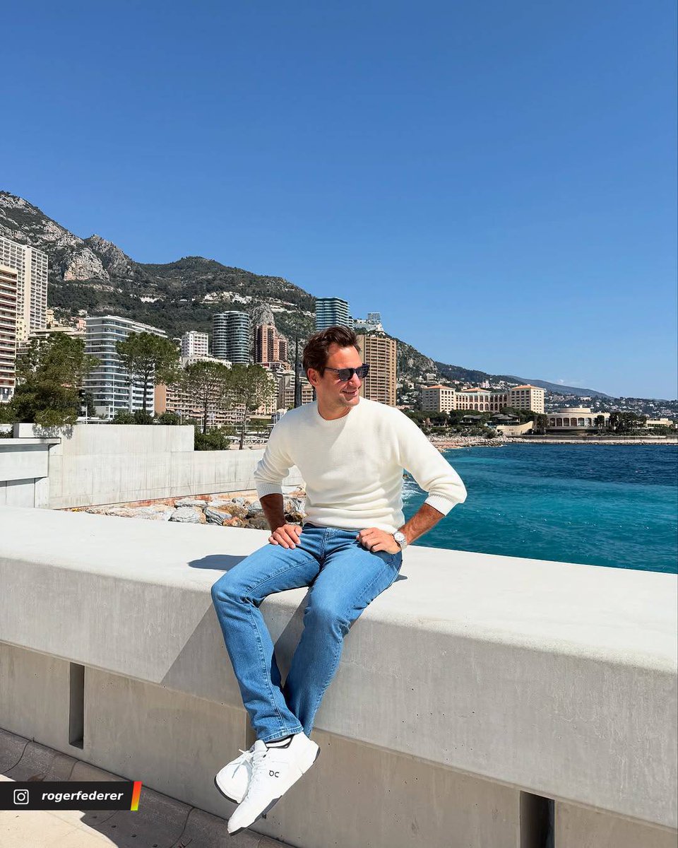 Qué paisaje hermoso... y Mónaco muy lindo también. 😂

#RogerFederer