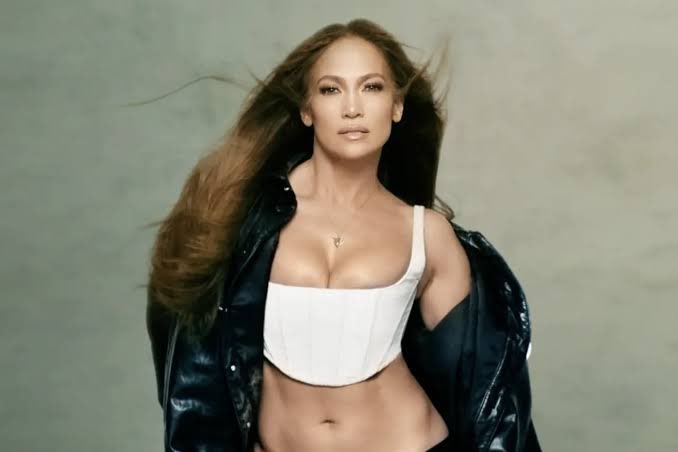 gusholderhaber's tweet photo. Jennifer Lopez, bu yaz Türkiye'de konser verecek. https://t.co/GO4FfsMs5Q