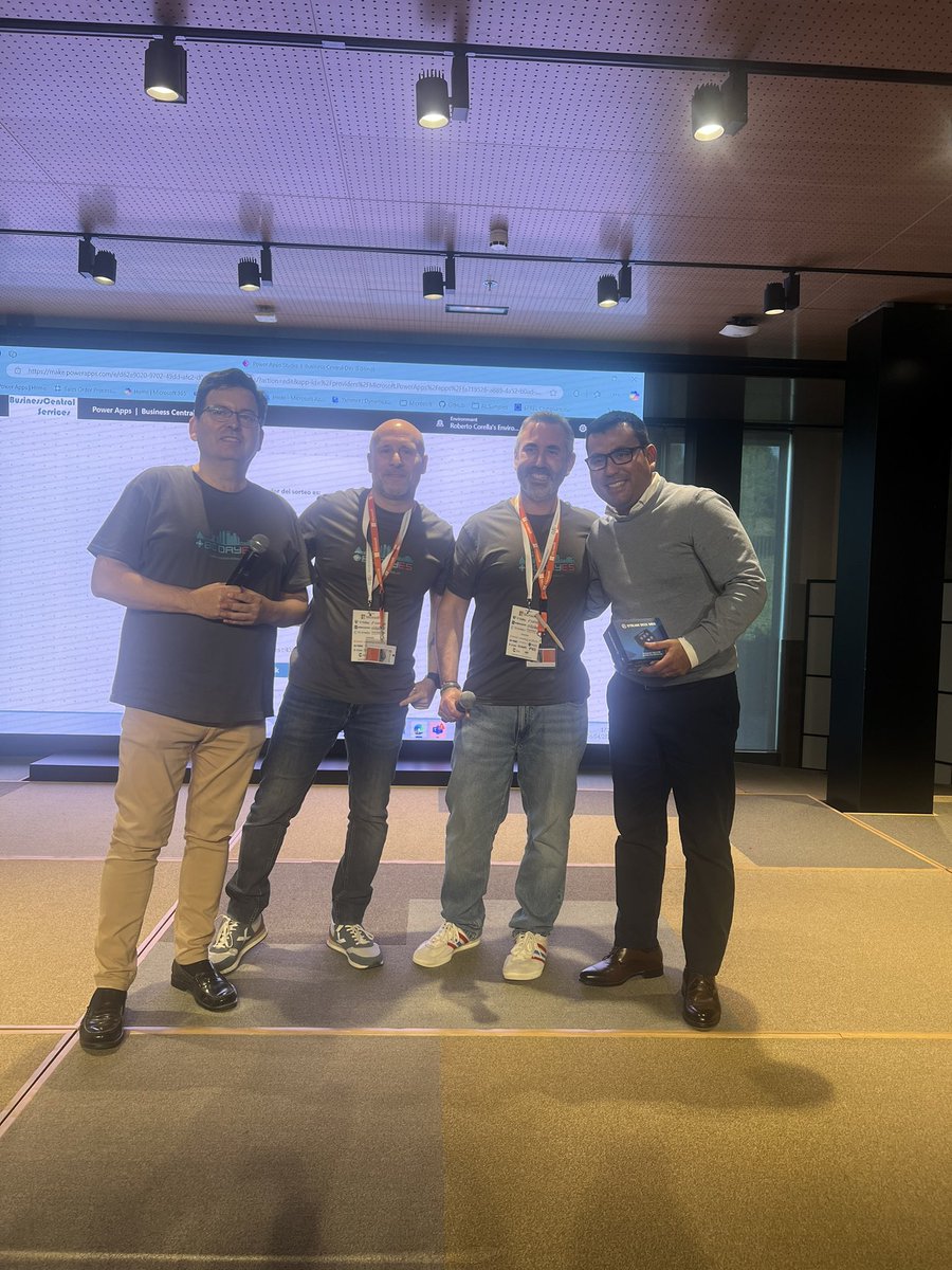 BCDayES's tweet photo. Aquí están los ganadores de los sorteos de hoy . 🎉

¡¡Enhorabuena a todos!! 👏🏼👏🏼

¡Disfrutad de vuestros premios! 🎁 

#BusinessCentralDay #BCDayES #DirectionsSpanish #CommunityBCDay https://t.co/5yYSkLsjgG