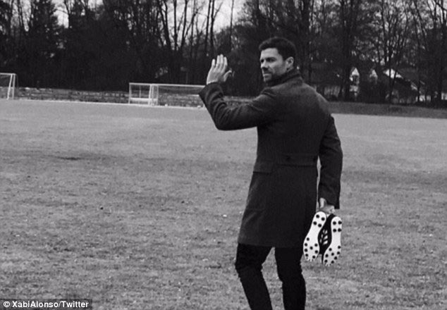 alfie__03's tweet image. Lived it loved it. Farewell beautiful game 

Coaching football has been without a doubt the highlight of my time at uni, after playing as a fresher, taking all 3 teams across the last two years has been an absolute pleasure, I’ve learnt plenty particularly from the man management…