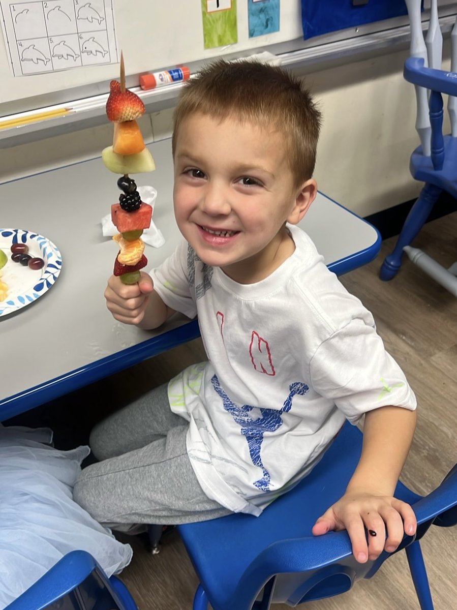 It’s Tasty Tuesday in Pre-K4 @PrairieCreekEl1 !! Today we celebrated #WOYC25  by making fruit and cheese kabobs. They loved it! 🍓🍎🍉🍍#RISDprekWOYC #RISDprek