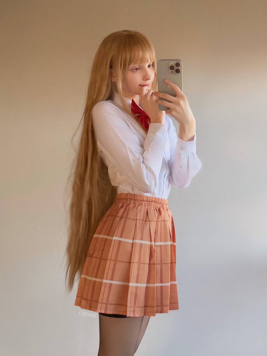 ‘hi’ if u want a free pic (real)