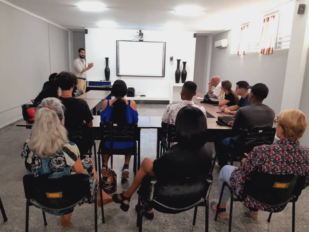 RaynelisL967's tweet photo. Curso: Gestión de las Redes Académicas para la visualización científica de la Educación Superior. En marco de Universidad 2026, https://t.co/0QkyQ5ejHr