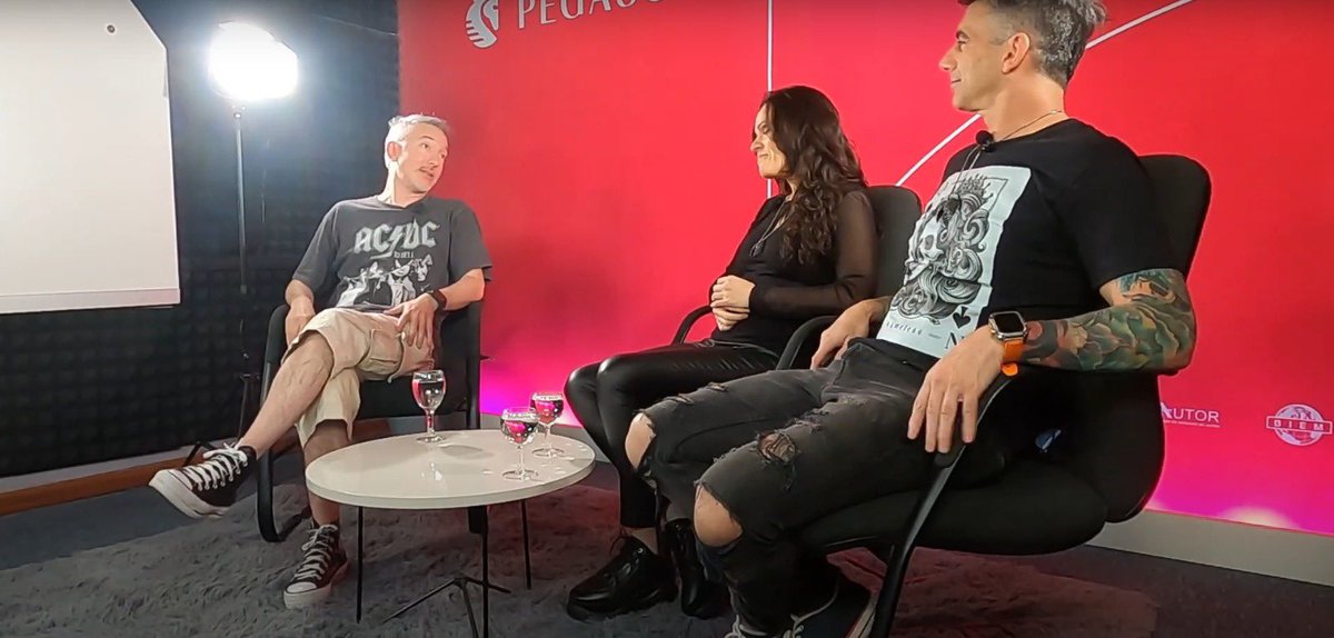 fansmusicauy's tweet photo. #Nameless dijo presente en #PEGASO @AGADU_UY 👏🏼

Entrevista completa aquí 🎙️ https://t.co/pkEpcdaaVT https://t.co/uoqZUdFmHK