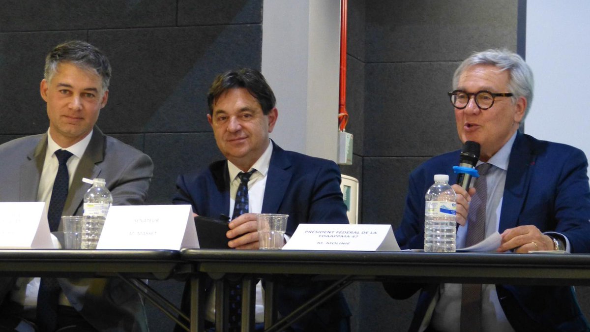 Prefet47's tweet image. #assembléegénérale #pêche l Cédric BOUET, secrétaire général de la préfecture, a clôturé samedi 5 avril l'assemblée générale de la fédération départementale de la pêche, organisée avec le concours de l'AAPPMA de Fauillet.

Il a félicité la #FDAAPPMA47 pour son action en faveur de