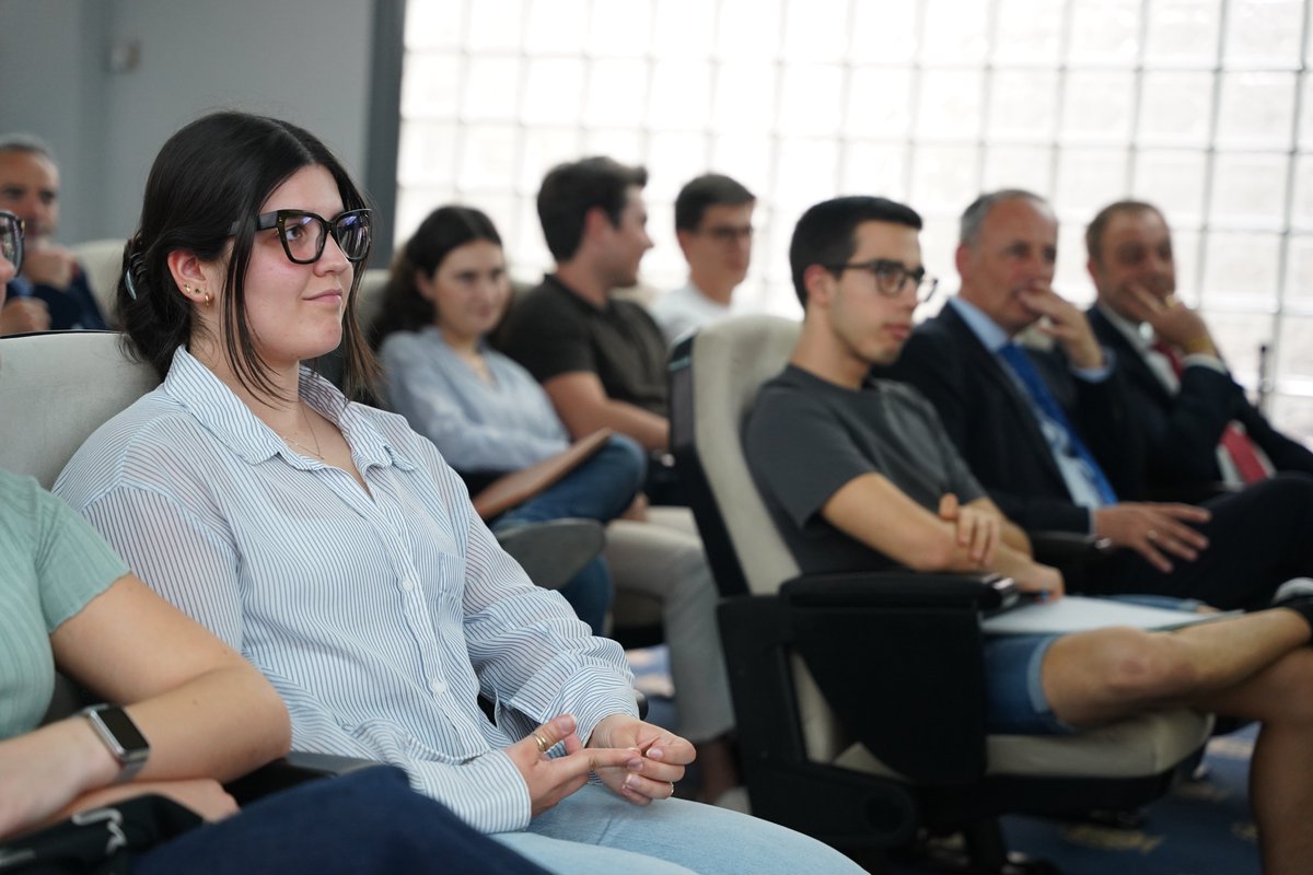 Murdiario's tweet photo. @ManuelPonceSan1 @JoseLujanRector @EconomicasUMU @Samuelbaixauli @PedroJ_Cuestas @UPCToficial @PwC_Spain @jacello @camaramurcia @JMVRUM @UMU @kessler_mathieu @AmbientalRM #CEOUniversity

(Más información en https://t.co/ucKZTyjiYj)

@UMU @JoseLujanRector @EconomicasUMU @Samuelbaixauli @PedroJ_Cuestas @UPCToficial @kessler_mathieu @PwC_Spain @jacello @camaramurcia @JMVRUM @AmbientalRM #Juver https://t.co/YO6osRdKYF