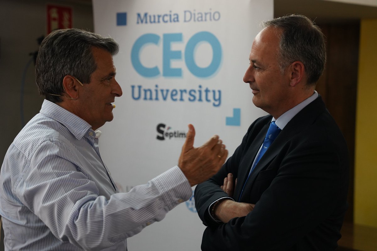 Murdiario's tweet photo. @ManuelPonceSan1 @JoseLujanRector @EconomicasUMU @Samuelbaixauli @PedroJ_Cuestas @UPCToficial @PwC_Spain @jacello @camaramurcia @JMVRUM @UMU @kessler_mathieu @AmbientalRM #CEOUniversity

(Más información en https://t.co/ucKZTyjiYj)

@UMU @JoseLujanRector @EconomicasUMU @Samuelbaixauli @PedroJ_Cuestas @UPCToficial @kessler_mathieu @PwC_Spain @jacello @camaramurcia @JMVRUM @AmbientalRM #Juver https://t.co/YO6osRdKYF