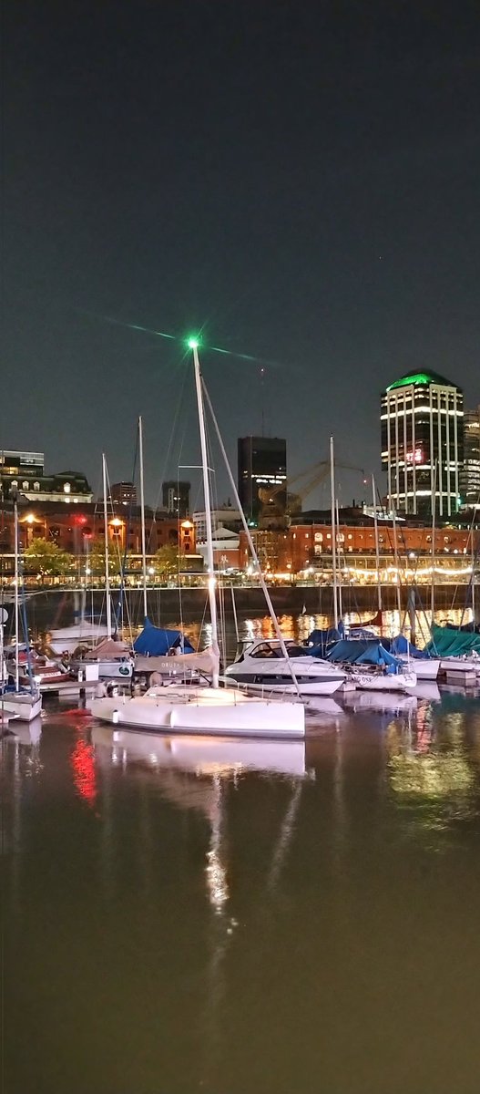 catamaw's tweet photo. Colores #complementarios #PuertoMadero #Caba #BuenosAires 🎨🇦🇷
#hacerfotos https://t.co/zb7i91ecou