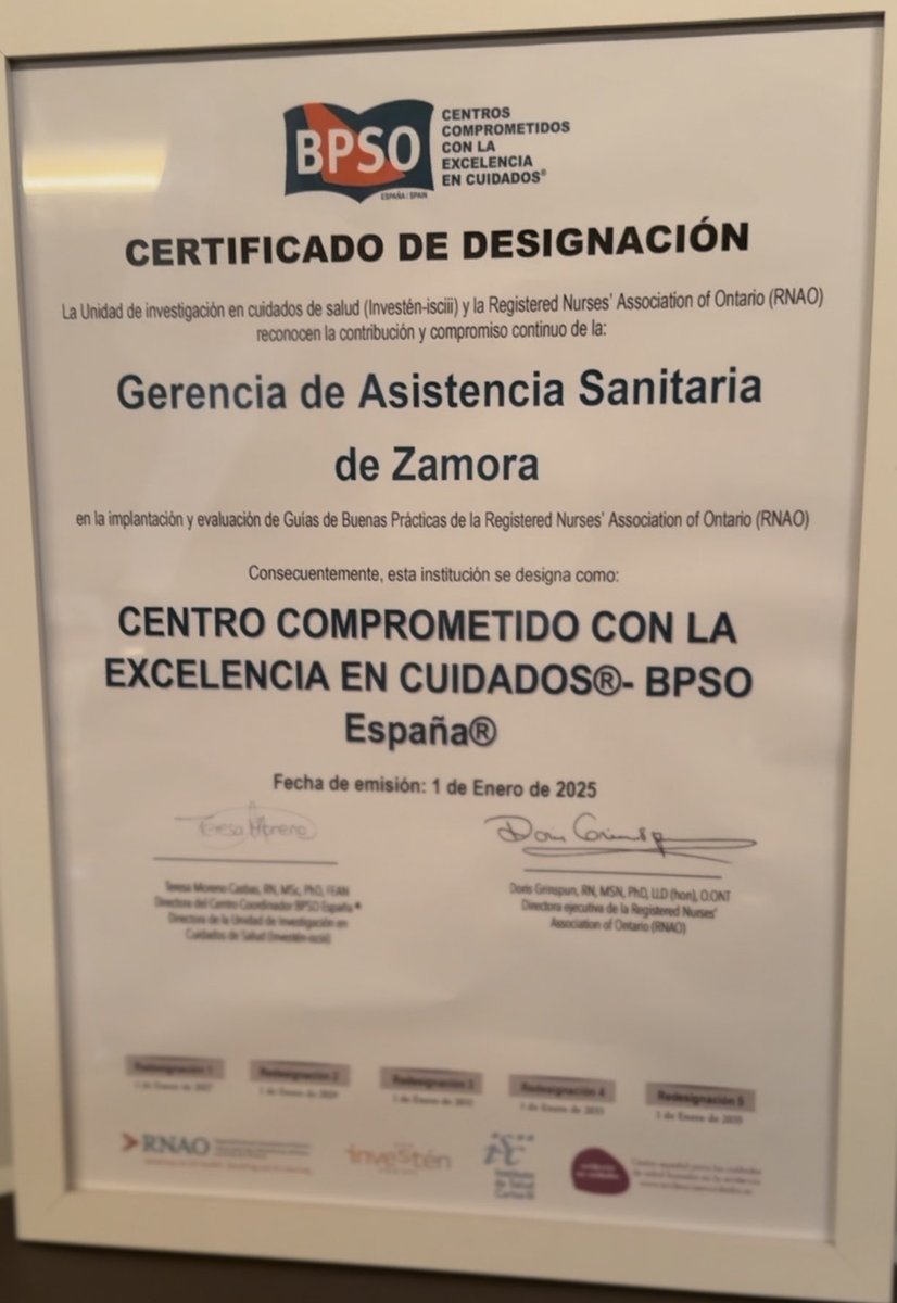 bpsozamora's tweet photo. Esto no hubiese sido posible sin ellas. La líder Yolanda Martín Vaquero y la colíder Ana Cristina  Fernando Pablo, que han llevado a la Gerencia de Asistencia  Sanitaria de Zamora a la excelencia en cuidados @Bpso_Host_CyL 
Ahora ya podemos decir, somos CCEC. 
@Investenisciii https://t.co/yH5iu9GubI