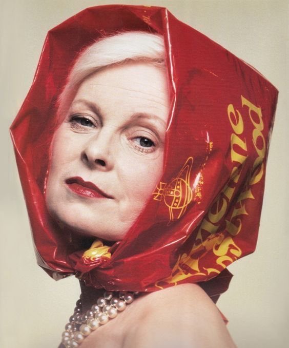 StreetFashion01's tweet photo. Happy Birthday to the Legendary Vivienne Westwood🖤 https://t.co/luAaIocjiQ