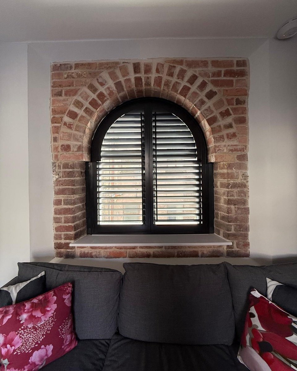 AcmeBlinds_Irl's tweet image. Sleek, custom-fit shutters = instant upgrade! 🌟 Classic charm or modern lines—we&apos;ve got you.
✅ Light control
✅ Timeless style
✅ Total privacy
📍 Installed by local pros
📞 Free quote: acmeblinds.com
#ACMEblinds #ShutterStyle #WindowUpgrade 🪟