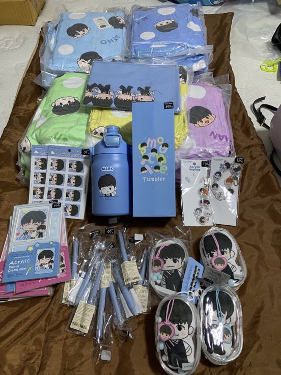 Sauins1's tweet photo. แจกผ้าห่มฮู้ด 1ผืน✊🏻
รี+เฟบ 🧚🏻‍♂️

ปล่อยของNCT x moshi

ฮู้ด 400฿
อื่นๆราคาเดิมไม่อัพ
มีจำนวนจำกัด📮
พร้อมส่ง

ค่าส่ง 50 บาท 
#ตลาดนัดnct
#ตลาดนัดnct27 
#ตลาดนัดnctdream
#MoshiMoshixNCTDREAM https://t.co/bLrSHRrOWx