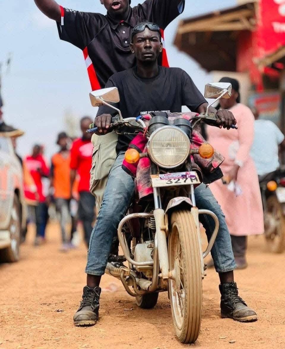 HEBobiwine's tweet image. Our comrade Mpalanyi Micheal was abducted by security operatives on 18th March 2025. He was violently whisked away from Matugga by heavily armed men moving in a white drone. The thugs took his motorcycle to Matugga Police Station, abandoned it there and sped away. To date, his…