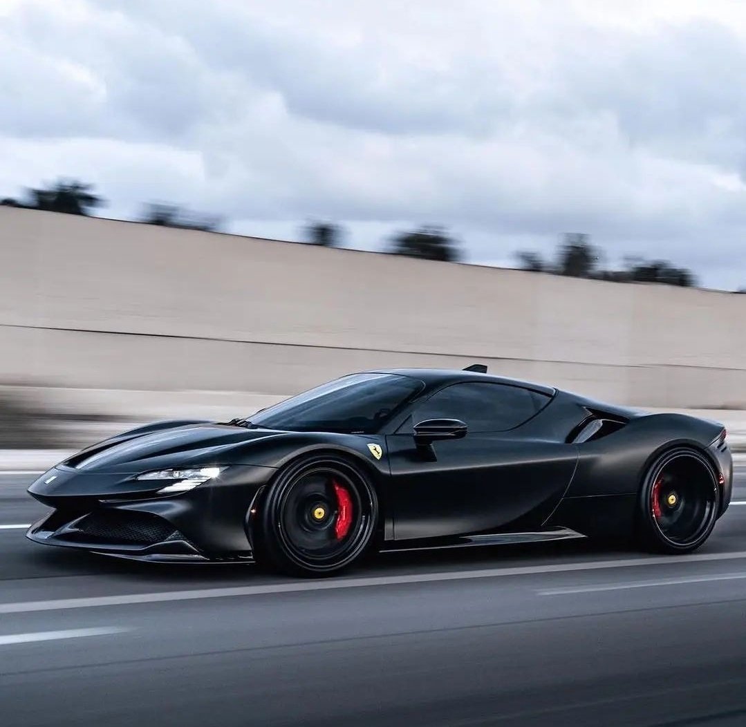 DailyFerrariTM's tweet photo. Murdered out Ferrari SF90 Stradale https://t.co/hZlahtfARx