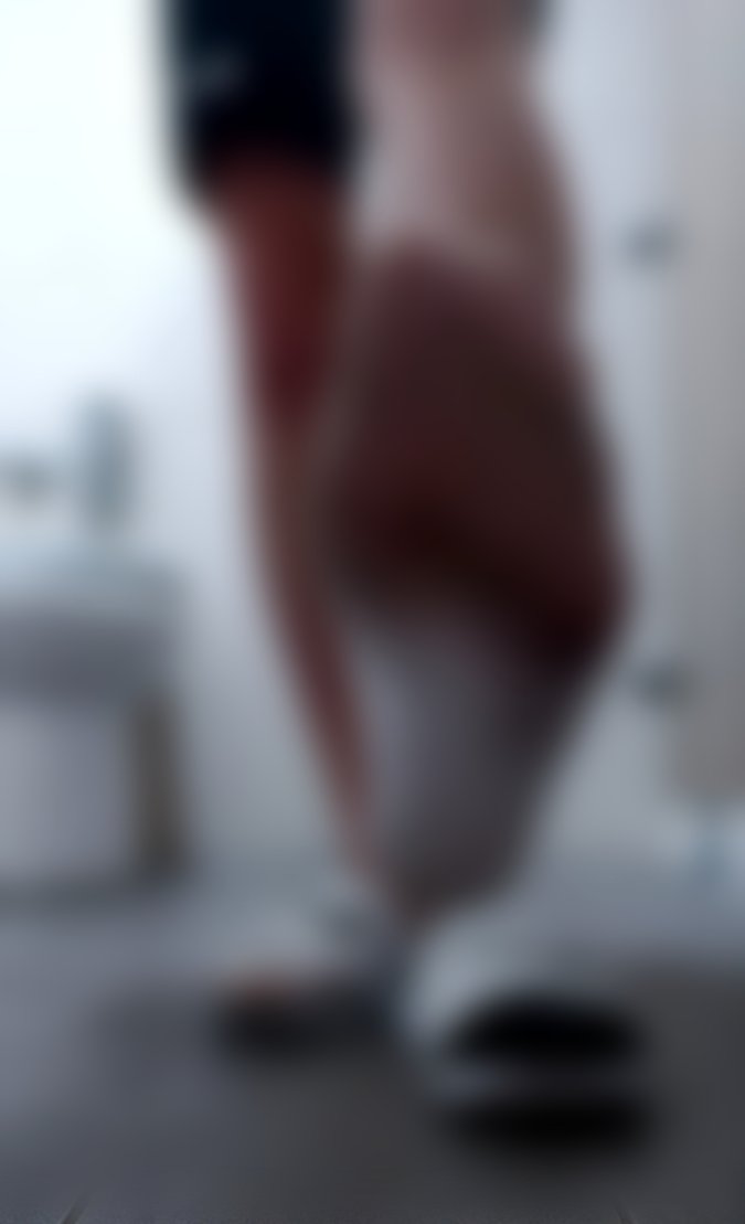 양말 새로 살때되서 버리는 양말 3일 신은거 택포 3만에 팜 문의주셈 게이님들