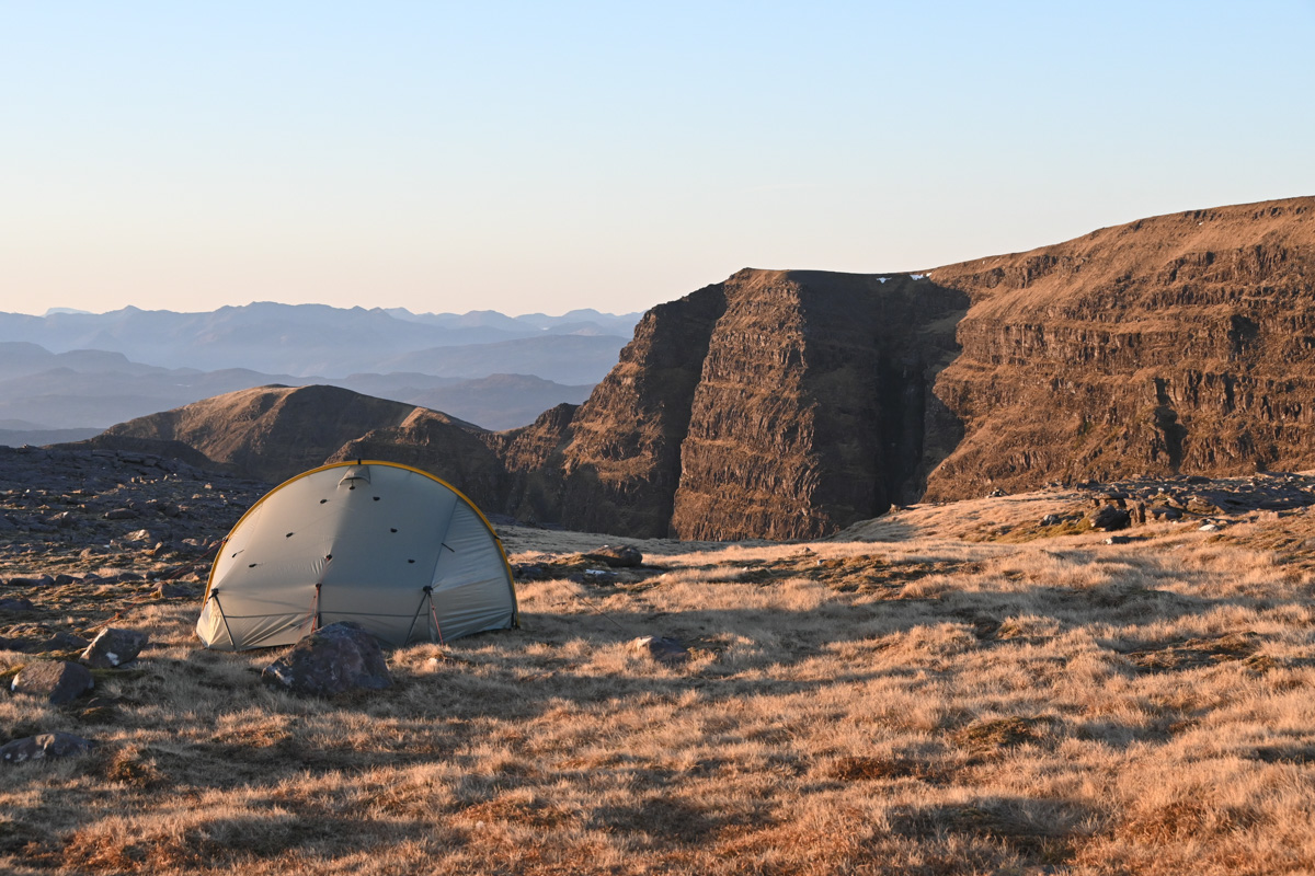 Spurtle284's tweet image. Beinn Bhàn with summit camp from Inverbain. 5th-6th April 2025 
kinleyhazel.wordpress.com/2025/04/08/bei…