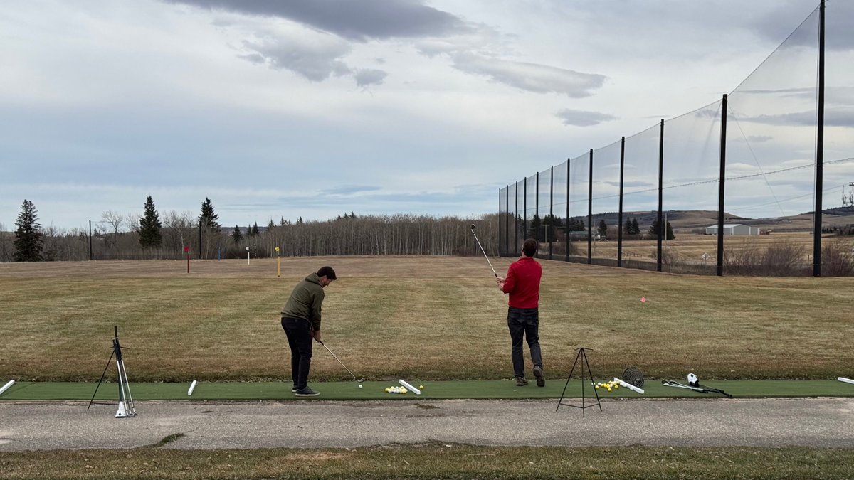 TurnerValleyGC's tweet photo. The driving range has been tested and approved for opening, come on down and take some swings from 10am to 6pm (last bucket)!

Large Bucket: $13
Medium Bucket: $10
Small Bucket: $7

#DrivingRange #SwingSeason https://t.co/PASFu3onvR
