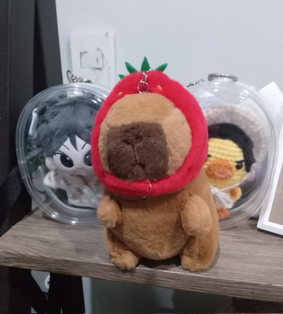 AHHH EHHH WHYKET MAY BAGO DITO 😀