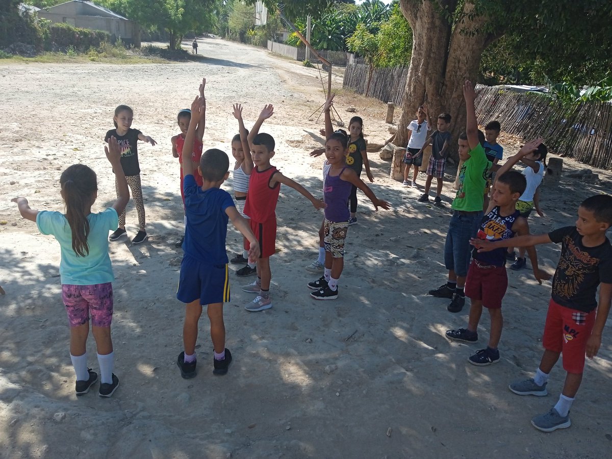 DuponSuare51665's tweet photo. 🚨🚨🚨 Acontecimiento importante, inician las PEF en la escuela Manuel Fajardo de la Circunscripción de Buena Vista San Antonio del Sur Gtmo.
#Somosdeporte
#JuntosPodemosMás 
#VamosPorMás https://t.co/TCizp6rd6h