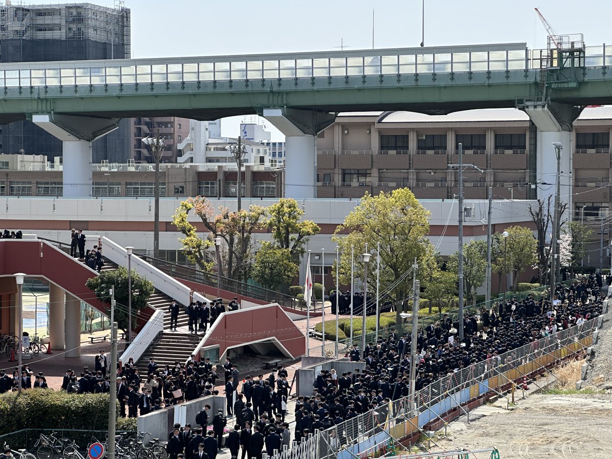 oit_academic's tweet image. 4/5 #大阪工業大学 では #入学式 が行われました。
多くの新入生を迎え、今年度の #体育 の授業も
いよいよ本格的に始まります。
#生活習慣と健康 ＆ #コミュニケーション能力
の向上を授業を通じて一緒に目指しましょう！