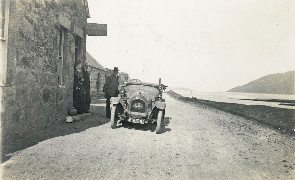 HighlandHistory's tweet image. A touring car parked outside the #Dundonnell Hotel, near the head of Little Loch Broom, circa early-1920s. The vehicle is a #Fafnir and I think it was registered in West Yorkshire

[source: HLH Archives, D1751/2/1/06]