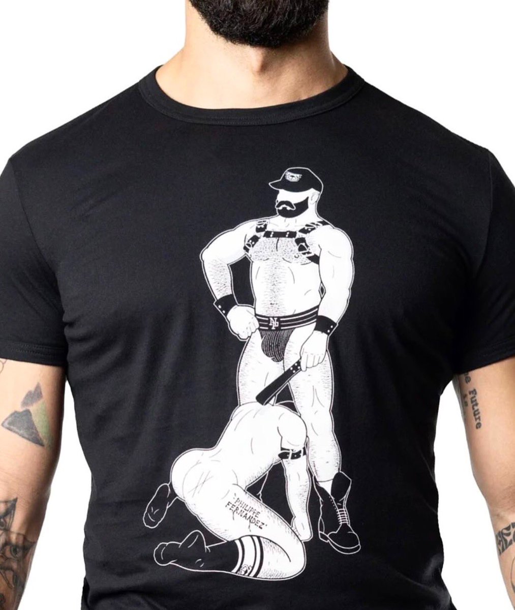 PhilippeFdz's tweet photo. PF x @nastypig  Limited Edition Tee

PF x @nastypig  Limited edición Tee 

You filthy Pigs — it’s finally here!!
My first-ever collab with @nastypig just dropped as part of their new SS25 campaign: BEEFCAKE — and you’re getting first dibs.

This tee is loud, raw, and horny as hell.
It features one of my unapologetic artworks front and center — two pigs, one sexy shirt — part of a campaign that celebrates queer bodies, dominance, visibility, and sex as art.

It’s already available on their webstore starting today.

This isn’t just merch — it’s a slice of a bigger, dirtier vision I’m building, and I’m damn proud to be part of BEEFCAKE — a campaign rooted in legacy, rebelión, and hot sweaty queerness.

Thanks for riding with me through all this — you’re not just along for the ride, you’re the reason it’s even happening.

Go grab it, rock it, fuck in it.
And send me pics.

P. 💦💦