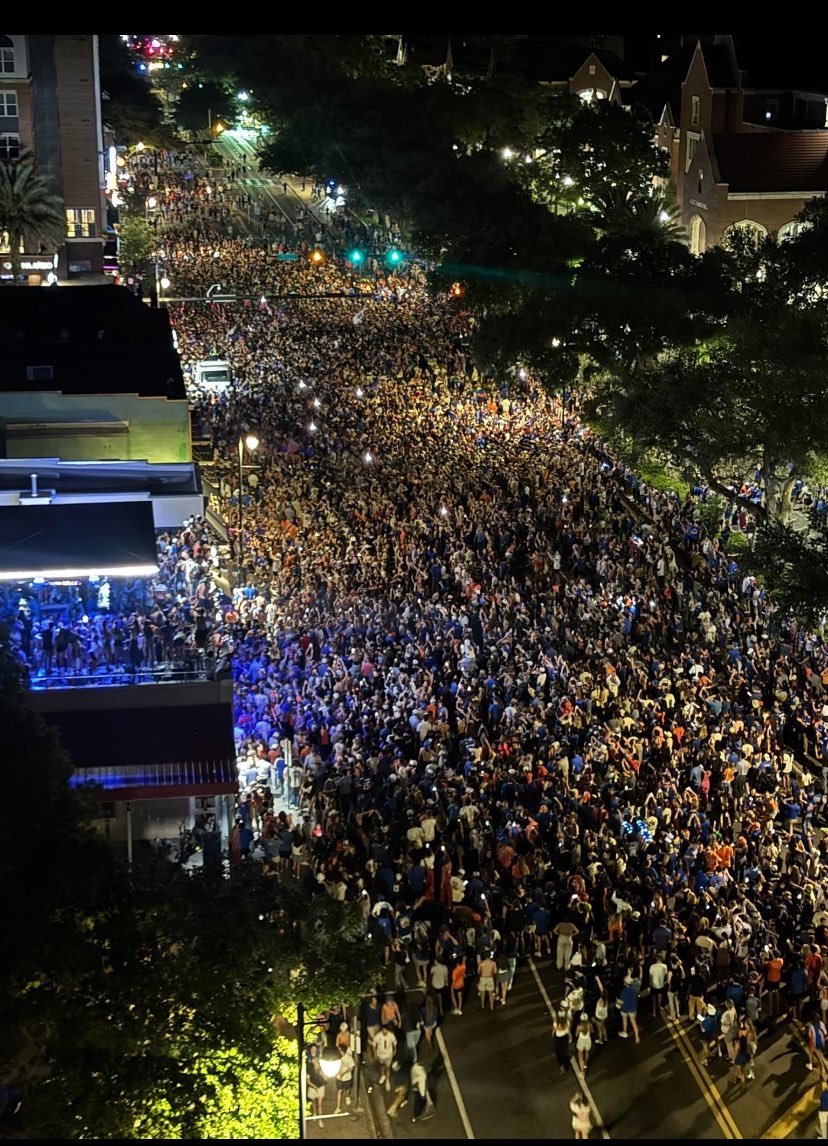 KNIGATOR's tweet photo. Gainesville was lit last night 👀 https://t.co/IlbaifkqMN
