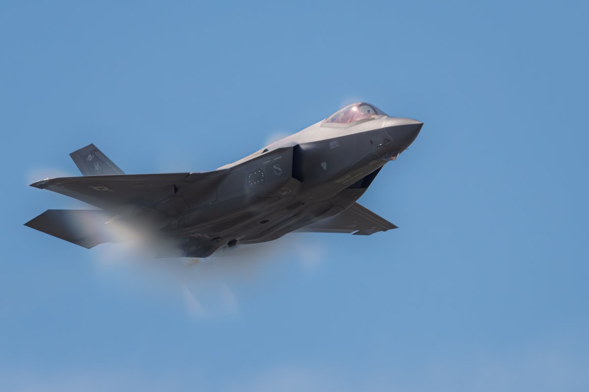 rpg571's tweet photo. Amazon now promising even faster deliveries! 

USAF F-35A flown by MAJ. Melanie "Mach" Kluesner during @SunnFunFlyIn 

@usairforce   F35A   Lightning II Demonstration Team @lakelandairport  

#SNF25 #TurnUp25 #TurnUptheFUN #SUNnFUN #SNF51 #SUNnFUN25 #Airshow #Airshows #AirshowPerformers #AirshowPerformer #Airshow2025 #Airshow25 #F35 #F35A #F35ALightning #F35ALightningII #DemoTeam #Jet #JetDemo #Military #MilitaryJet