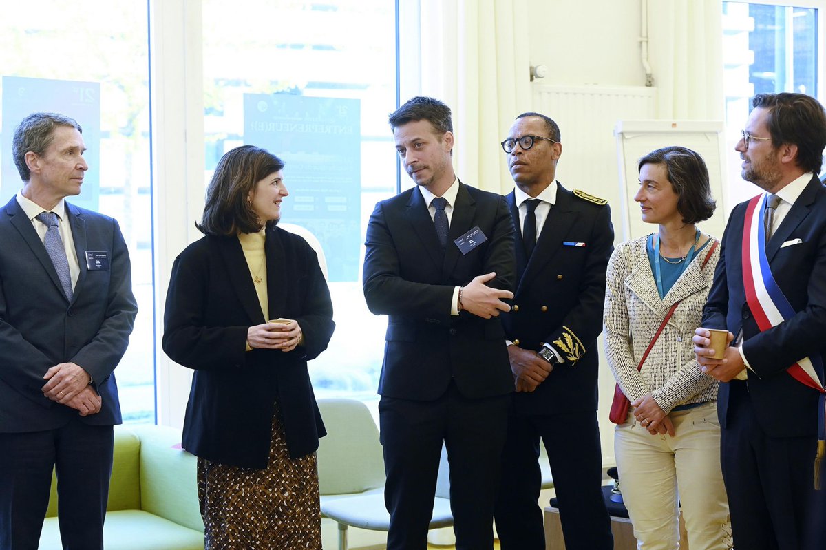 Centre Inria de Saclay tweet media