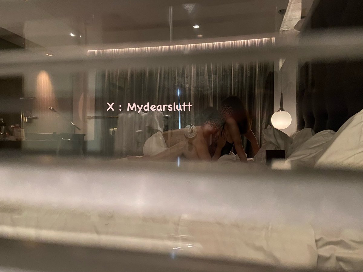 其中一個最佳觀賞距離
人妻同單男係床開波，
人夫一邊浸浴一邊觀戰
#hkcouple #夫妻NTR #同房交換