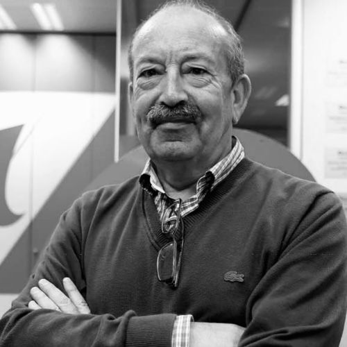 Augusto__Inacio's tweet photo. Hoje é um dia triste para todos os Sportinguistas, morreu Aurélio Pereira, um homem que deu muito ao clube e ao futebol Português, as minhas condolências à família, um abraço especial ao seu irmão Carlos Pereira e ao Sporting Clube de Portugal https://t.co/VzgEHeuv85