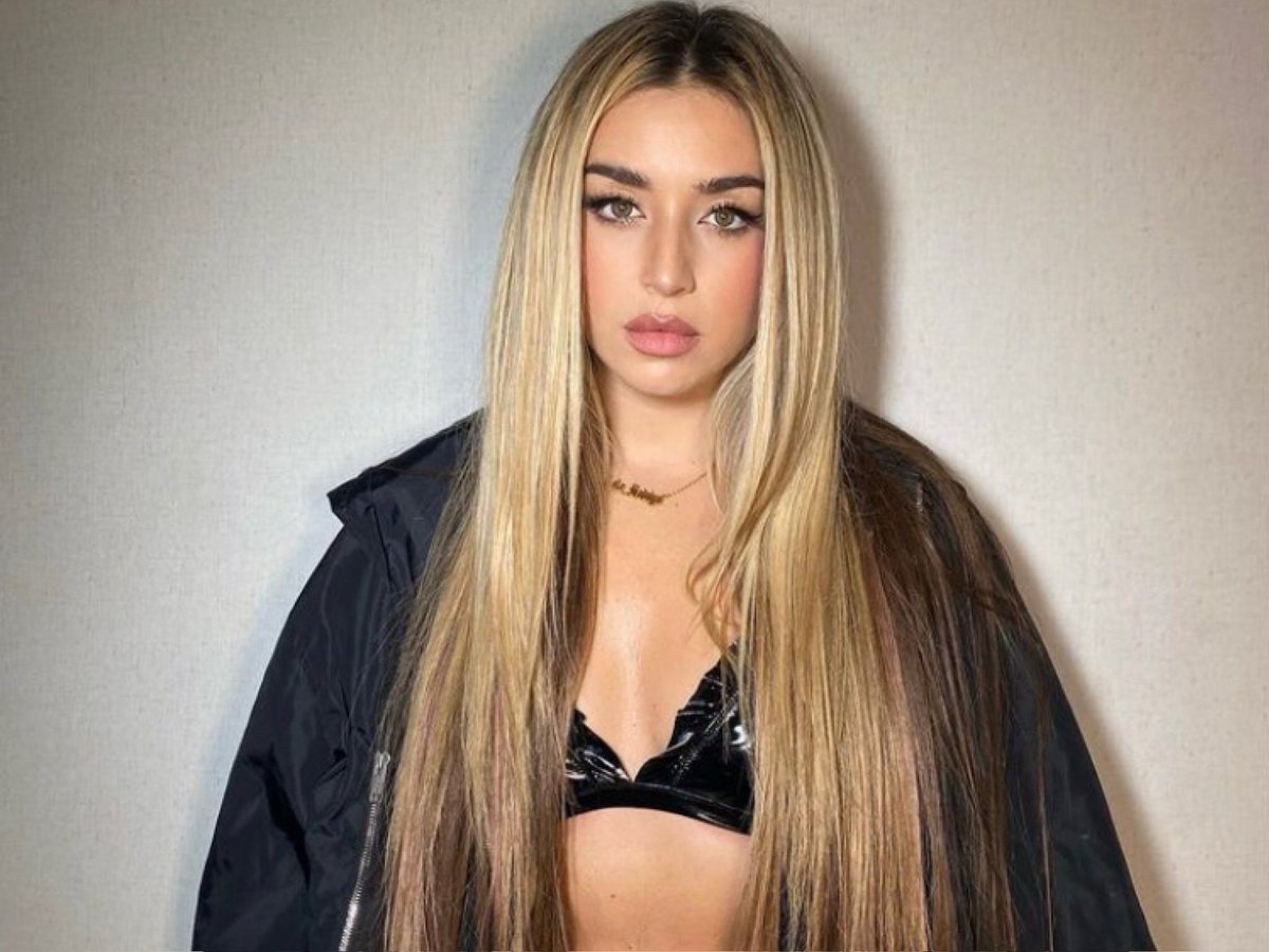 2025 SERÁ EL AÑO DE... 

🔄 Sebastián Yatra 
❤️ Lola Indigo