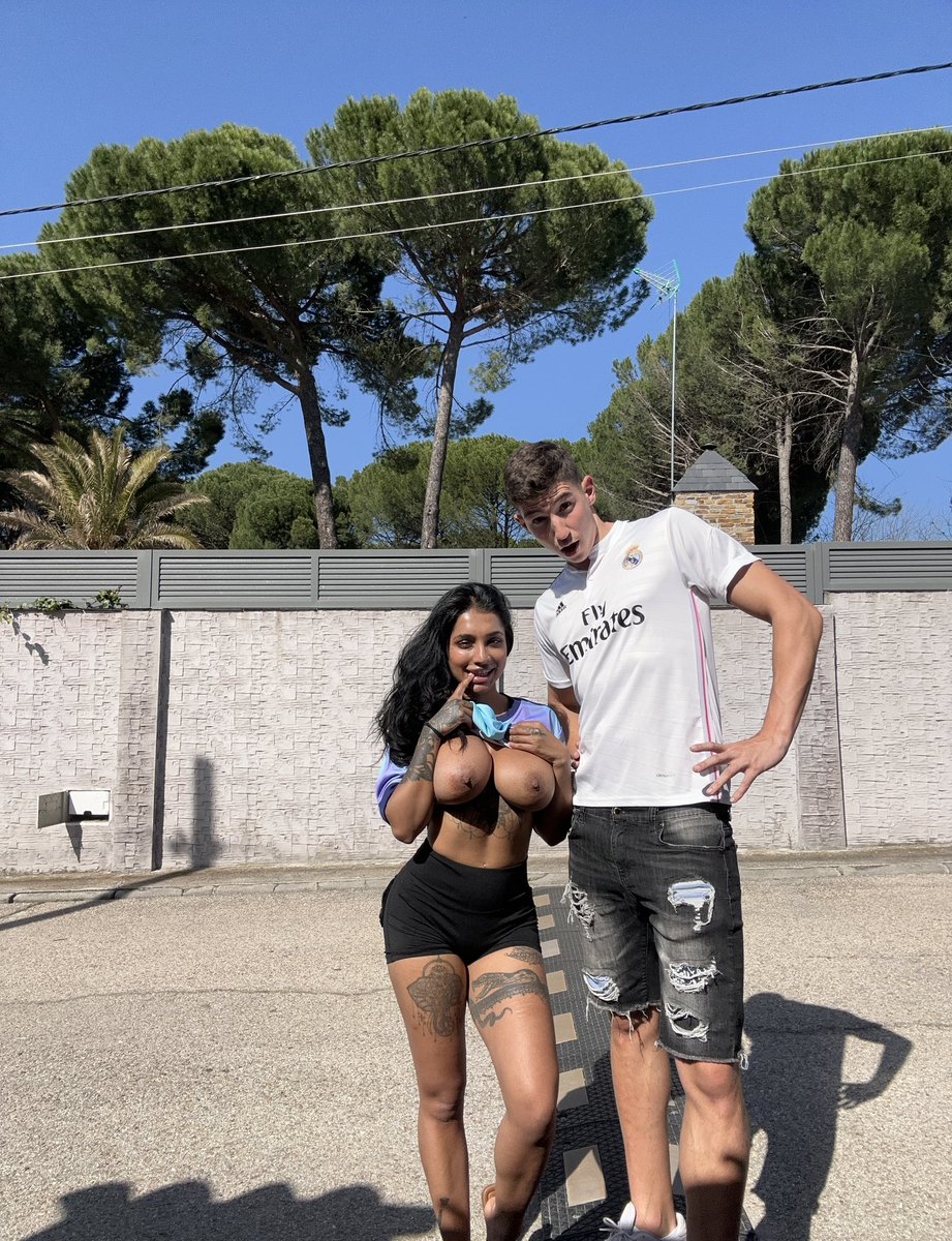 Yasmina 💕 tweet media